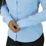 Camisa feminina social manga longa tecido oxfordine azul bebê - Imagem 3