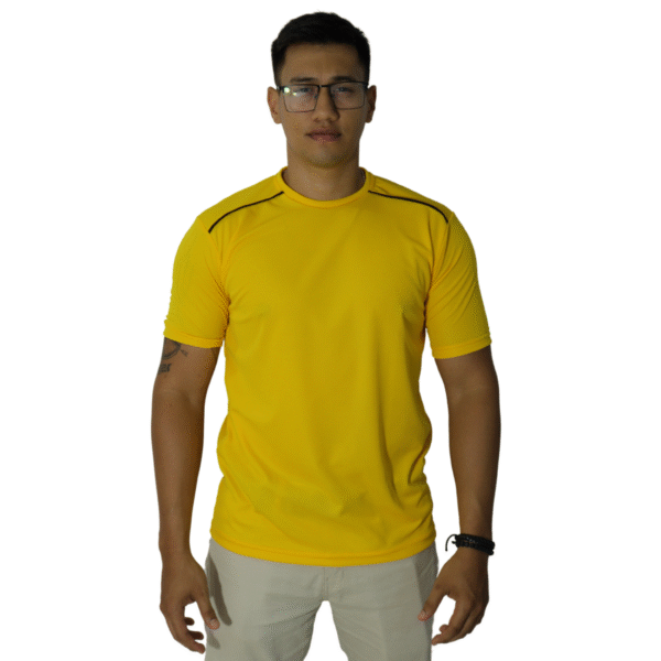 Camiseta masculina recorte com vivo manga curta cacharrel amarelo ouro