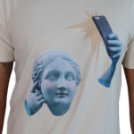 Camiseta masculina Estátua Selfie algodão menegotti off white - Imagem 2